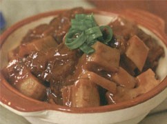莲藕牛腩煲