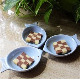 双色棋格饼干