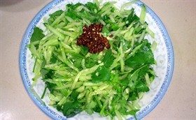 香菜拌黄瓜丝