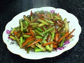 胡萝卜炒双翠