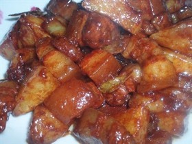 土豆炖红烧肉