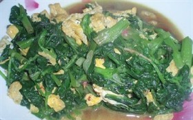菠菜炒鸡蛋