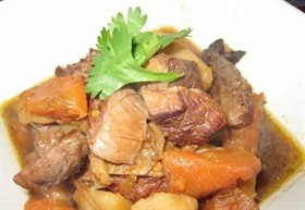 家常胡萝卜炖牛肉