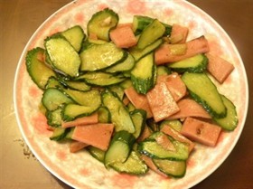 火腿炒黄瓜片