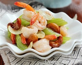 西芹百合腰果炒虾仁