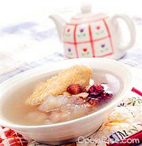 银耳香菇鸡肉汤