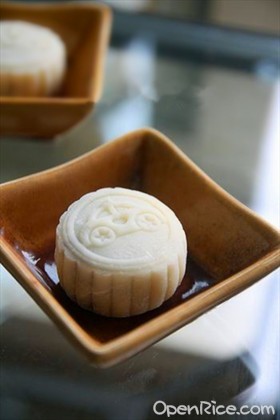 冰皮枣泥馅月饼 