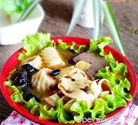 香辣上汤什锦锅