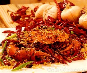 避风塘金蒜炒蟹