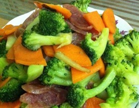 腊味西兰花小炒