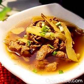 迟菜心滚肉片汤