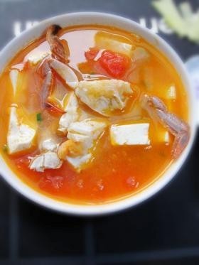 梭子蟹番茄豆腐煲