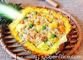 菠萝鸡饭