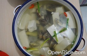 花蛤豆腐汤 