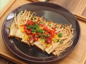 剁椒金针菇