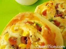 玉米火腿肠奶酪面包卷 