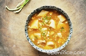 芋艿肉末豆腐羹