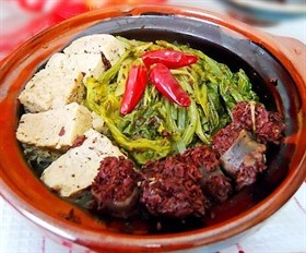 小白菜血肠砂锅