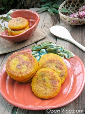南瓜豆沙糯米饼