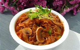韩式泡菜肥牛锅