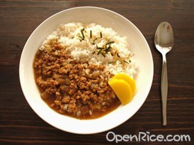 茄子绞肉咖喱饭