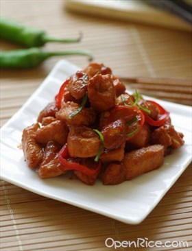 甜辣鸡球