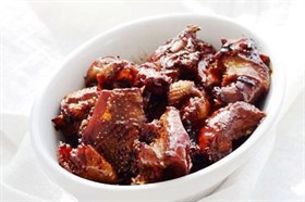 砂锅红烧鸡肉