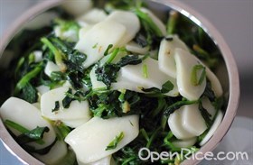 菠菜炒年糕