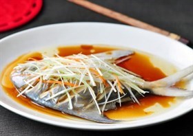 清蒸平鱼