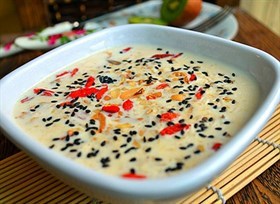 果仁牛奶燕麦粥