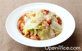 白菜炒鱼肉棒 