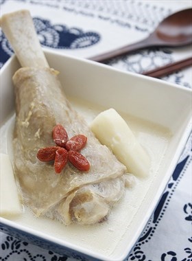 豆浆炖羊腿