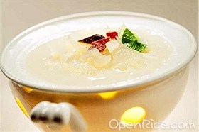 奶汤鱼唇