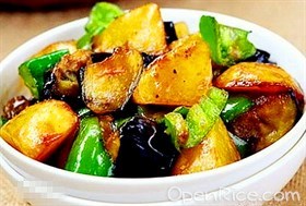 土豆炖茄子尖椒