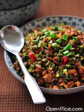 肉沫榨菜炒豇豆