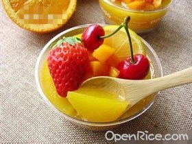鲜橙果冻水果杯