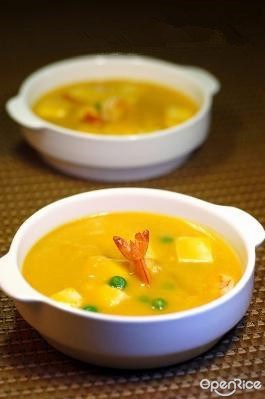 南瓜豆腐海鲜羹