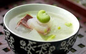 蚕豆冬瓜汤
