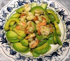 油梨果炒虾仁