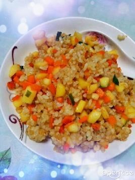 胡萝卜苹果炒饭