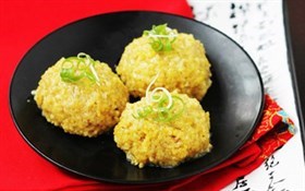 黄金丸子