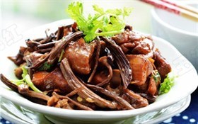 茶树菇红烧鸡块