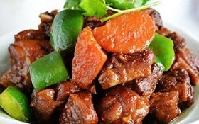胡萝卜烧鸡