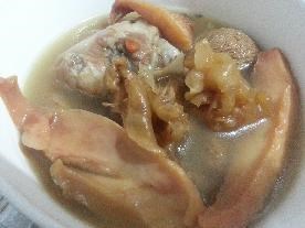 猴头菇花胶螺片汤