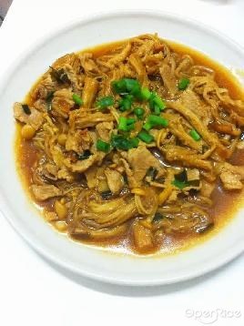 肉片炒金针菇
