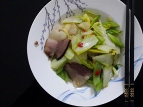 干锅腊肉娃娃菜