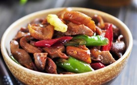 萝卜干炒鸡胗