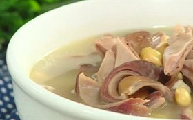 黄豆猪肚汤
