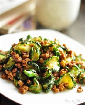 肉末炒黄瓜钱