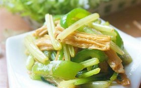 青椒炒腐竹